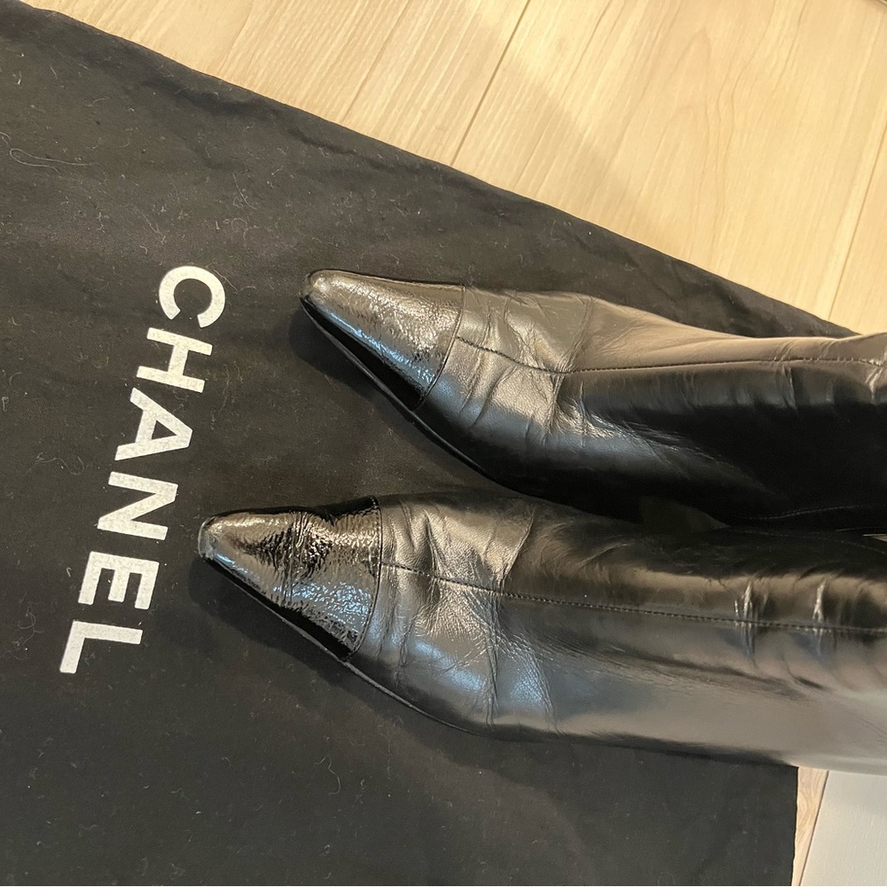 CHANEL Black Heeled Leather Boots size 7 - Picture 8 of 9